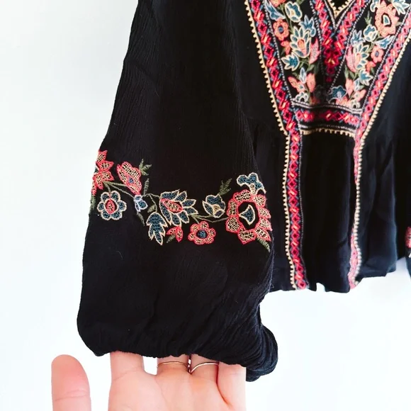 American Eagle Embroidered Blouse - Folk Art, Scandinavian, Boho - Size Small - Picture 2 of 6